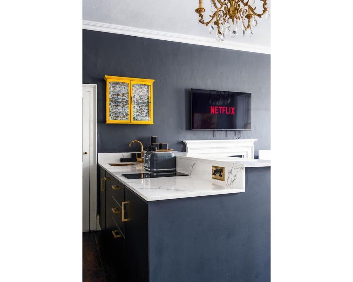 Bennett'S Lodgings A Luxurious 2 Bed Apartment Bath Esterno foto